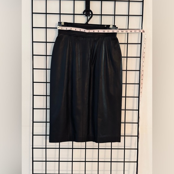 Vintage Escada by Laurel Black Leather Skirt - Picture 3 of 4
